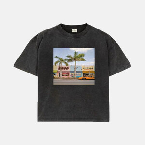 تي شيرت رجالي بلون أسود بطبعة مميزة