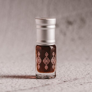 دهن عود كمبودي كوه كنج حطب ربع تولة