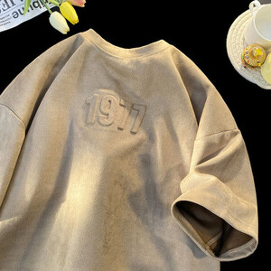 الهيب هوب الرجعية شارع العليا الرجال والنساء العصرية شخصية ثلاثية الأبعاد الرسم الرقمي جولة الرقبة قصيرة الأكمام فضفاضة الرجعية عارضة التي شيرت