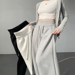 سراويل رياضية عالية الخصر للنساء 2025 سراويل رياضية أمريكية جديدة غير رسمية بقصة ضيقة مستقيمة الساق واسعة الساق