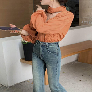 ‎ بنطلون جينز نسائي بلون أزرق