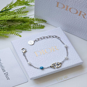 اسوارة ديور Dior
