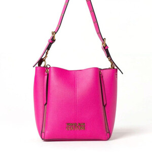 فيرساتشي جينز