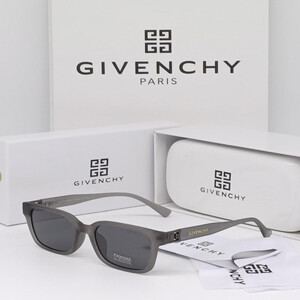 نظارة شمسيه فآخره من ماركة جيفنشي