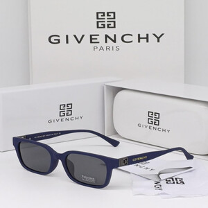 نظارة شمسيه فاخرة من ماركة جيفنشي