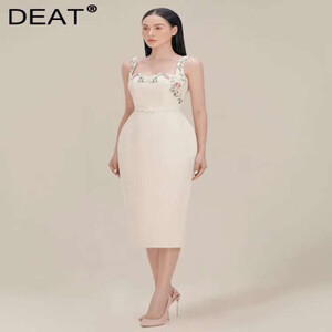 DEAT فستان مطرز بحزام بدون أكمام وسحاب نحيف منتصف الرد فساتين نسائية بدون حمالات لربيع 2026 موضة جديدة 13DB4139