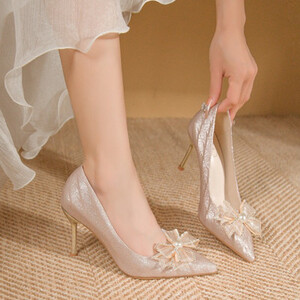 أحذية الزفاف النسائية خنجر القوس أزياء أنيقة وأشار مصمم عالية الكعب النساء عالية الجودة مأدبة عالية الكعب