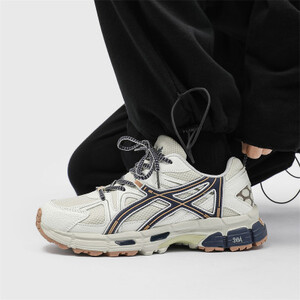 جديد الرجال حذاء كاجوال المشي الترفيه الدانتيل متابعة الركض المتسكعون العلامة التجارية في الهواء الطلق تنفس الجري موضة أحذية رياضية شفرة مريحة